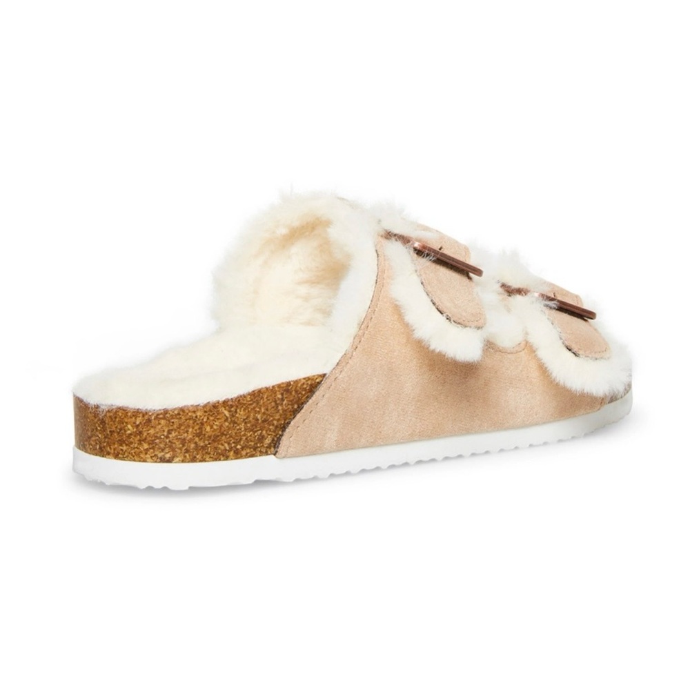 “NIB” Madden Girl Women's Butterfly Fluffy Footbed Sandals - Picture 4 of 11